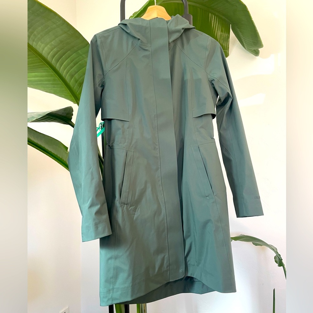 Lululemon Rain Rebel Jacket